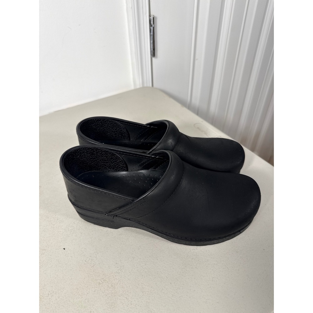 Dansko Professional Black Oiled Leather Clogs Womens 40 Slip On Shoes Sz 9.5 M
